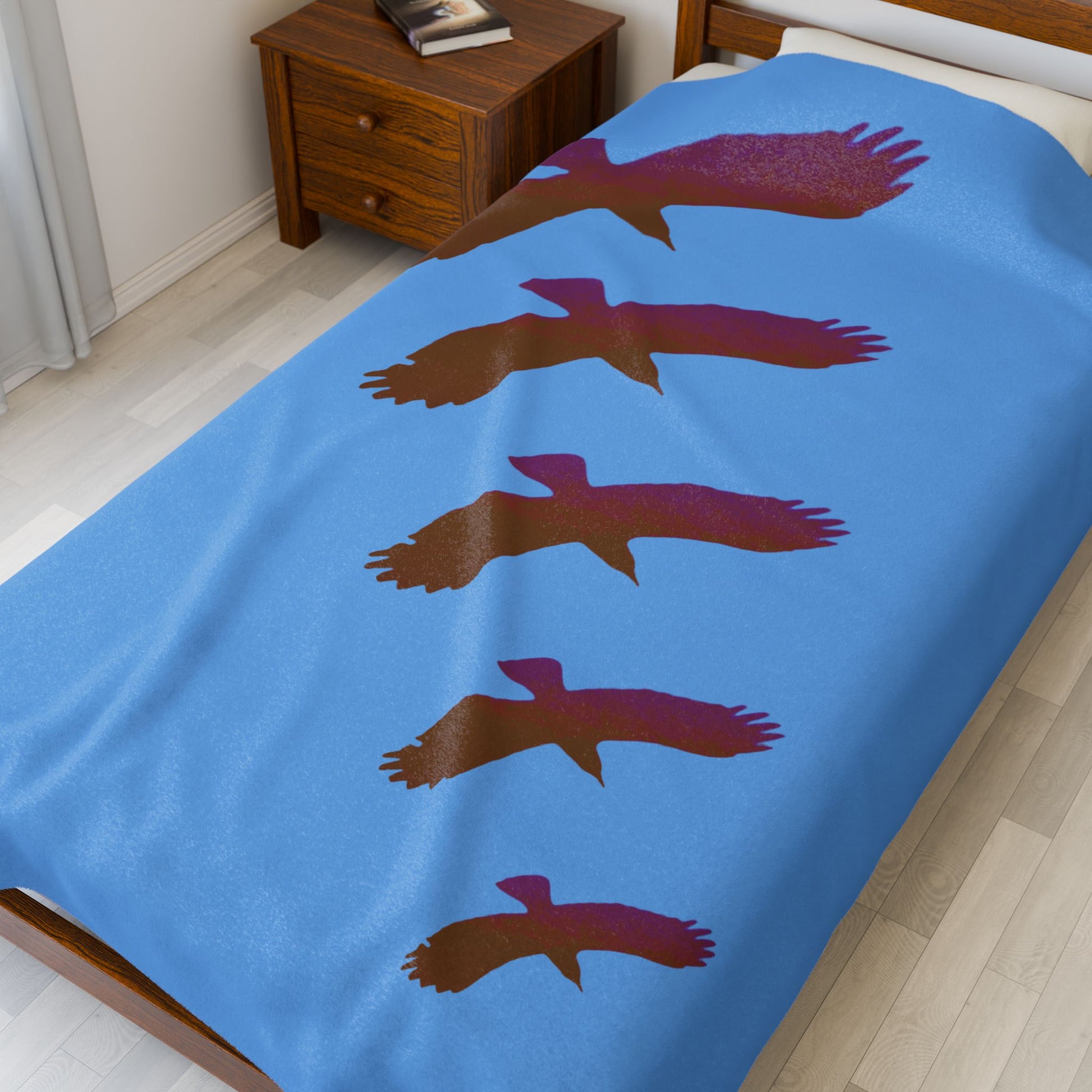 Soaring Eagles Velveteen Plush Blanket | Gradient Flying Bird Design