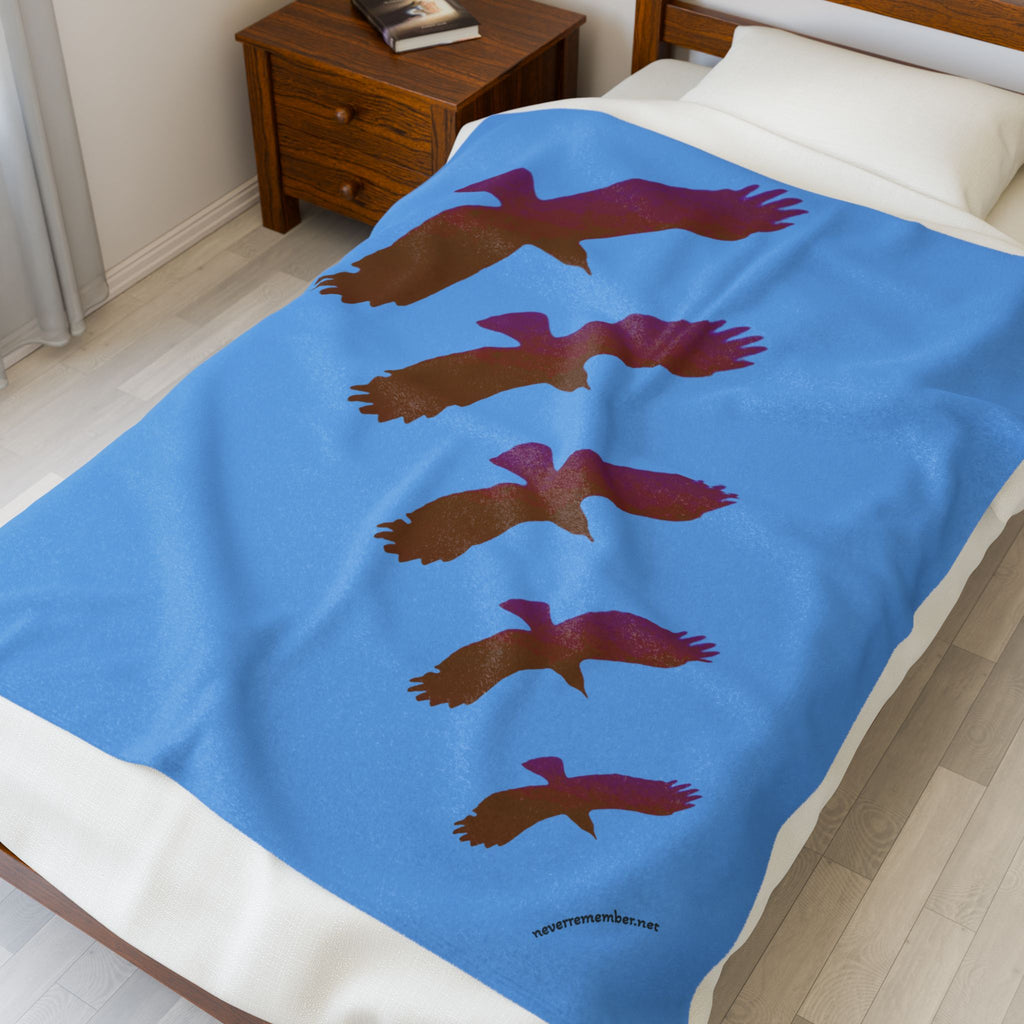 Soaring Eagles Velveteen Plush Blanket | Gradient Flying Bird Design